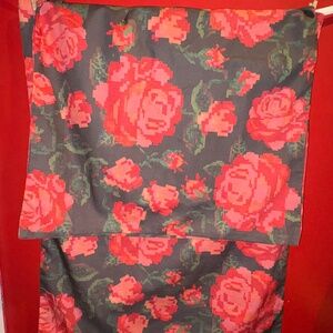 Urban Outfitters Lana Rose Breezy Standard Shams Set